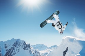 高山滑雪技能分级：教练如何评估学员水平，高山滑雪初级教程